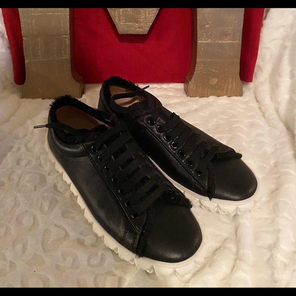Stuart Weitzman Fringie CoverStory Leather Sneaker